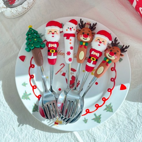 크리스마스의 특별한 순간을 빛낼 고급 실버 커트러리 세트