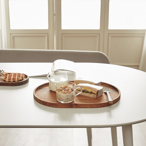 식사 시간을 특별하게 만드는 세련된 식탁