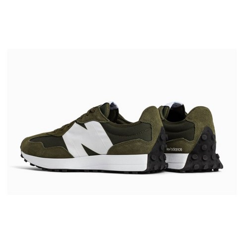 편안함과 스타일의 완벽한 조화를 이루는 뉴발란스 MS327CPE 올리브카키 운동화