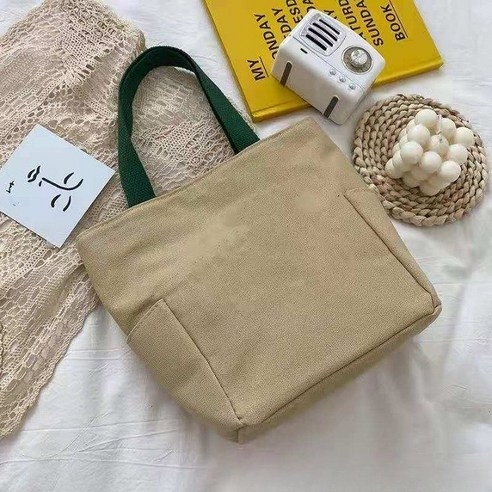 지속 가능한 도시 생활을 위한 세련되고 다용도 에코백