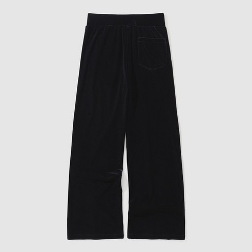 UMBRO 벨벳 스트레이트 팬츠 셋업: 세련함과 편안함의 완벽한 조화