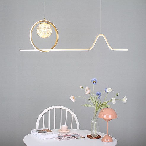 은하수에서 영감을 받은 빛나는 조명