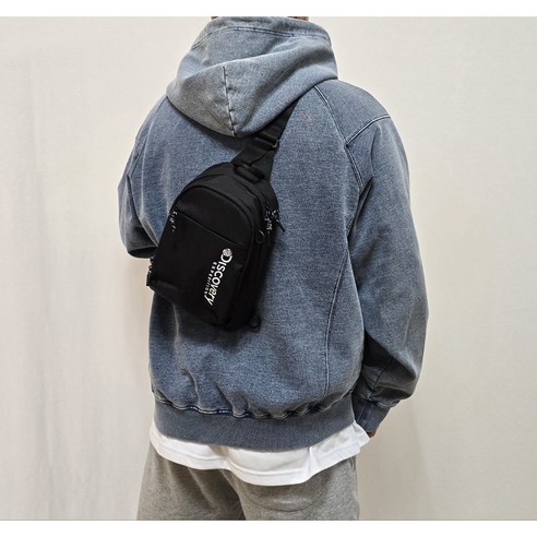 가볍게 떠나는 당신의 모든 순간, 디스커버리 미니 슬링백과 함께