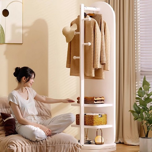 현관에 예술을 더하다: 360도 회전 우드 아치형 전신 거울 행거