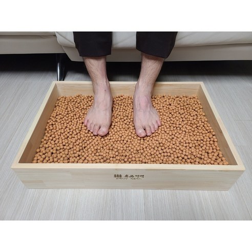 자연의 건강함으로 발의 피로를 풀고 혈액순환을 돕는 명품 편백나무 황토볼 지압상자