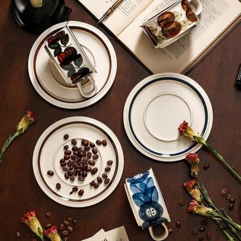 시간을 초월하는 레트로 감성, Haengbuk 아라비아핀란드 찻잔 세트