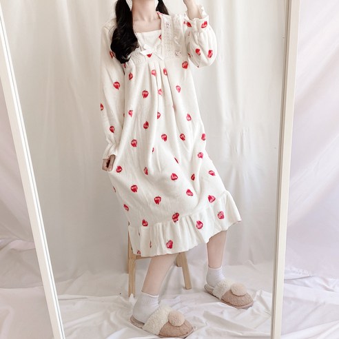 데코라멘 겨울 귀여운 딸기 프릴 원피스 잠옷 여성 파자마 홈웨어 실내복