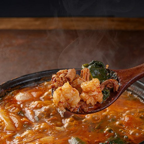 캠핑장에서 끓여 먹는 곱창전골? 🤩 상상 그 이상의 맛! 문현곱창전골