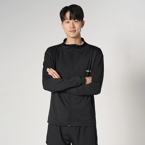 남성을 위한 편안하고 다목적인 누이브 오버핏 래쉬가드