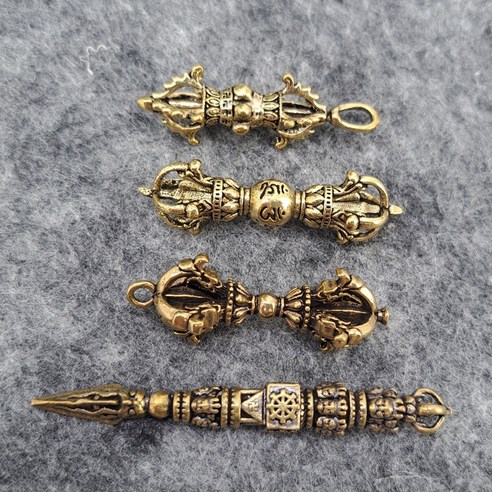 미니 금강저 4종 세트: 황동의 빛깔로 액운을 막고 평안을 기원하다 금강저