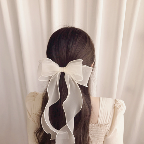 흩날리는 설렘, 릴리 쉬폰 리본 헤어핀으로 당신의 아름다움을 디자인하세요.