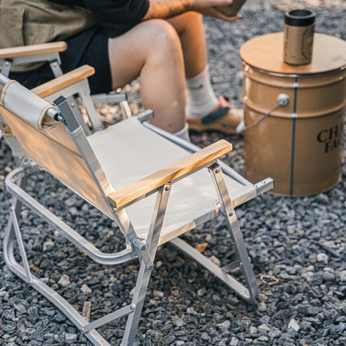 편리하게 사용 가능한 원스위크라이프 접이식 캠핑의자 + 가방 세트
