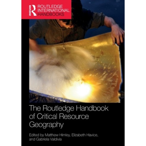 (영문도서) The Routledge Handbook of Critical Resource Geography Paperback, English, 9781032023113