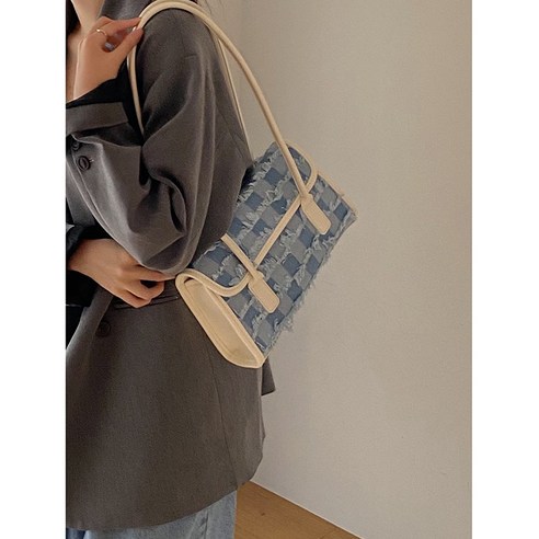 데님 캔버스 가방 여성 여름 새로운 유행 겨드랑이 가방 프랑스 틈새 모든 일치 핸드백 작은 정사각형 가방