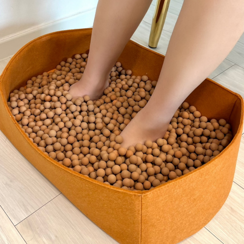 황토의 기운으로 발의 피로를 풀고, 맨발 걷기의 상쾌함을 집에서!