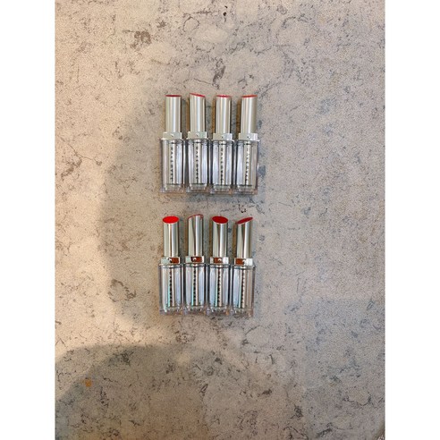 촉촉하고 생기 넘치는 입술을 연출할 수 있는 립밤