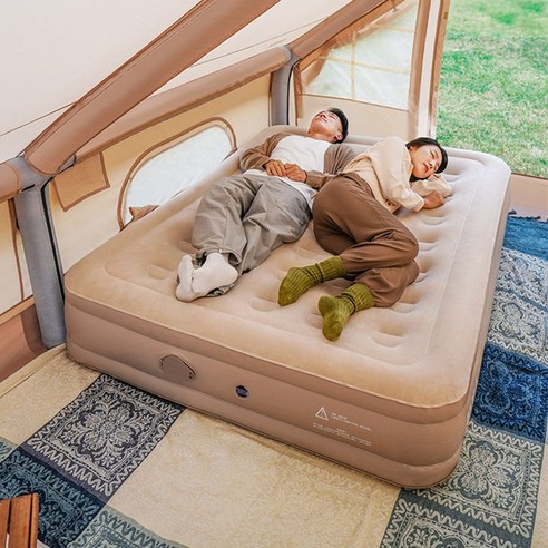 카모 캠핑 자충 에어매트는 야외 캠핑용으로 제작된 휴대용 침대 매트리스입니다.
