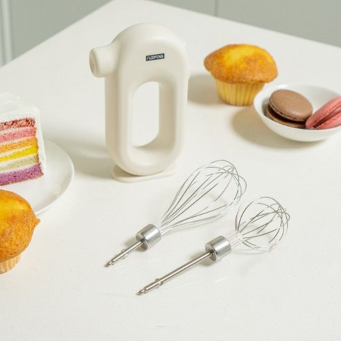 커피 애호가와 주부에게 필수적인 플루밍 무선 전동거품기 휘핑기 FM01W