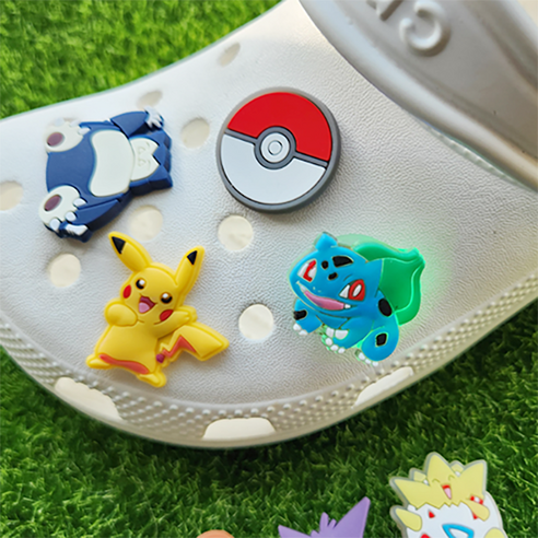 츄 몬스터 친구들로 아이의 신발에 특별한 개성을 더하세요!