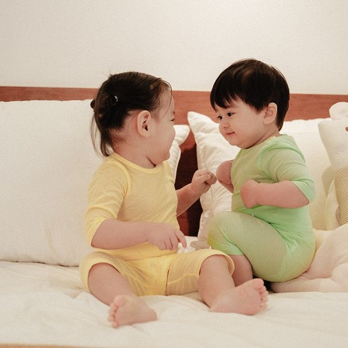땀띠 걱정 없이 꿀잠! 달퐁 아기 여름 매쉬 실내복으로 쾌적한 여름을 선물하세요.