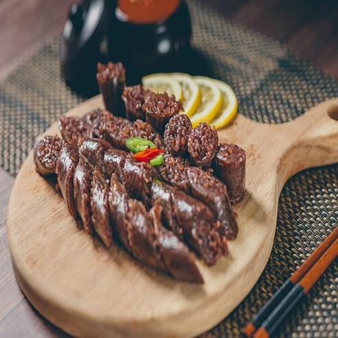 맛과 품질이 우수한 국내산 돼지고기를 사용하여 제조된 순대속애 내장 상품