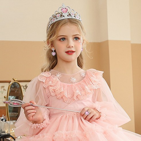 7종 세트 생일 파티 공주 왕관 어린이 티아라 보석 귀걸이 목걸이 머리띠 어깨띠 장갑 요술봉 유아 축하 용품 여아는 생일 파티를 특별하게 만들어 줄 완벽한 선택입니다.