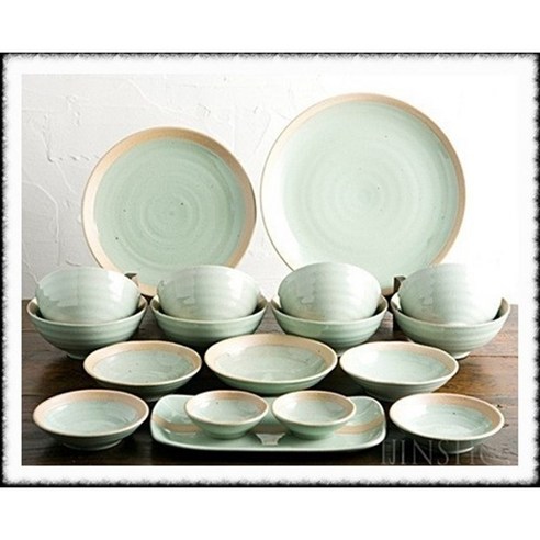 모던한 식탁을 완성하는 예술, 발수청자 4인 반상기 세트