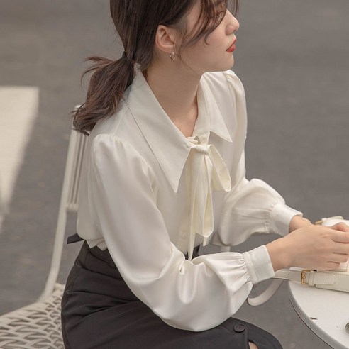 랜턴 슬리브 기질 한국어 스타일 Bowknot 셔츠 시폰 셔츠 여성 긴 소매 레이스 업 디자인 스위트 탑