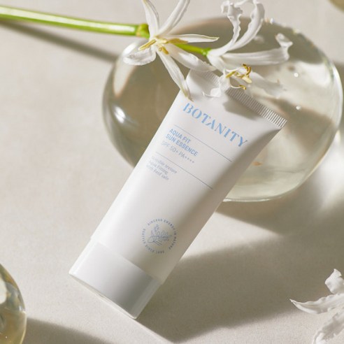 끈적임 없이 촉촉한 피부를 위한 저자극 데일리 선 에센스