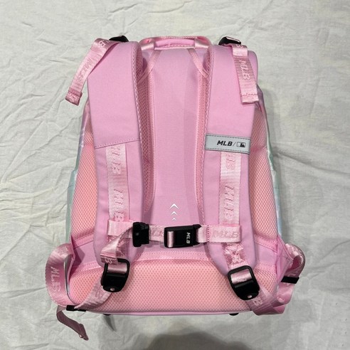 스타일과 실용성을 겸비한 MLB 키즈 책가방 세트