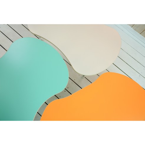 공간을 혁신하는 마법, 제네두리 접이식 테이블!