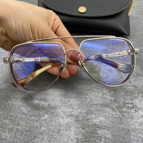 초경량 금속테 안경, 티타늄 가벼운 하금테 선글라스, 세련된 블랙계열 디자인, 경제적인 가격