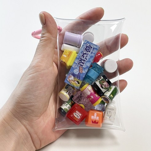 숨기지 말고 '보란 듯이' 자랑하세요! 투명 가챠 파우치로 덕질 라이프를 빛내세요.