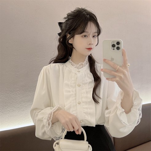 KORELAN 블라우스 여성스러운 봄신상 신상품 레이스수술 프렌치룩에 시크한 긴팔상의