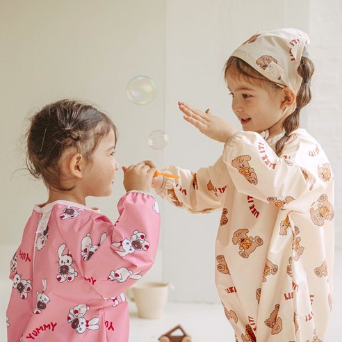 아이주 미술가운으로 아이의 상상력에 날개를 달아주세요!