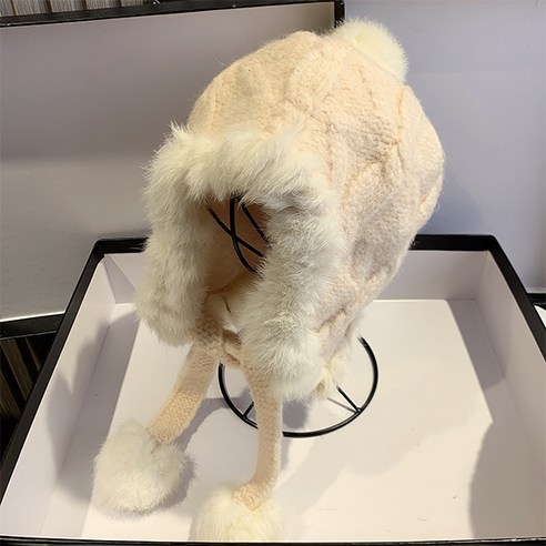 따뜻함과 스타일을 모두 갖춘 겨울철 필수템