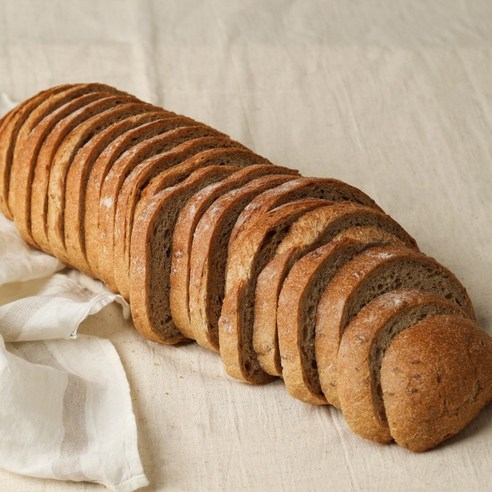 건강과 풍미를 담은 유동부 치아바타 통밀빵 뺑페이장으로 특별한 식탁을 완성하세요.