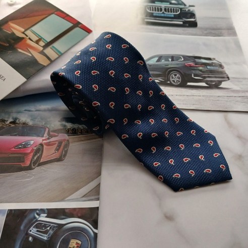 오늘, 당신의 스타일을 완성할 마법: 커스텀멜로우 페이즐리 넥타이 활용법 커스텀멜로우넥타이