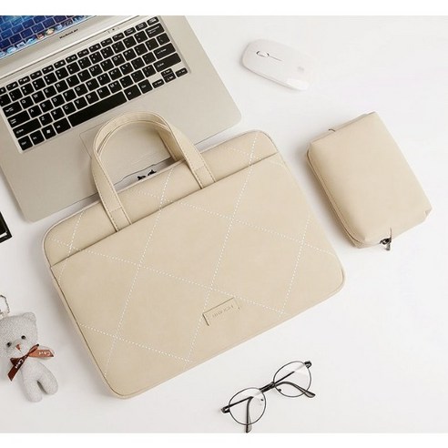 다용도로 사용 가능한 가죽마우스패드와 예쁜 노트북 가방 파우치 세트