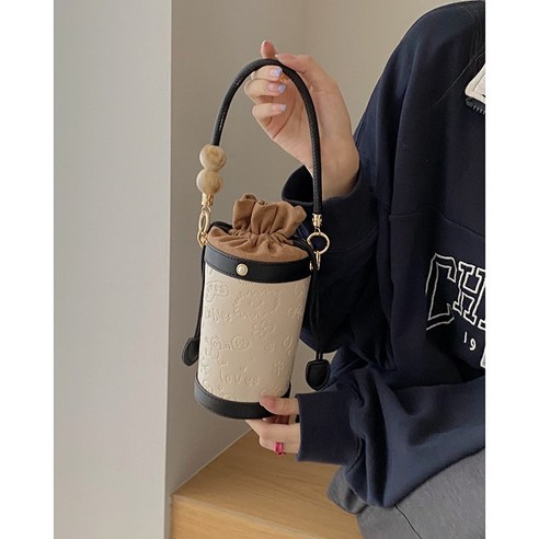 진주 체인 가방 여성 여름 새로운 유행 편지 양동이 가방 프랑스어 틈새 핸드백 Crossbody 가방
