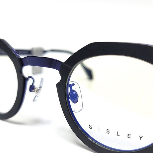 디지털 시대, 당신의 눈을 위한 완벽한 갑옷: 시슬리 블루라이트 차단 안경 안네발렌틴