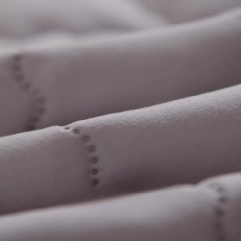 포근함, 위생, 편리함을 모두 갖춘 MOTRIA 매트리스커버로 쾌적하고 건강한 숙면을 경험하세요.