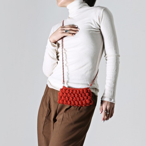 슈퍼스토리 DIY 버블스티치 크로스 미니백: 필수품을 세련되게 보관하는 완벽한 액세서리