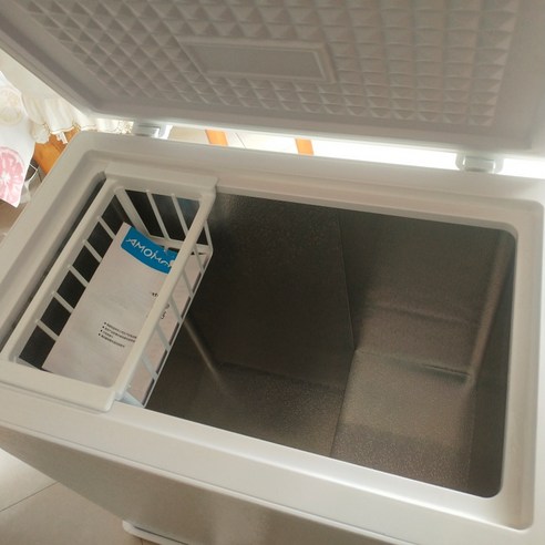김치와 기타 음료수 및 주류를 신선하게 보관하는 원룸 및 가정용 다목적 김치냉장고