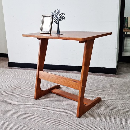 바로스 다용도 원목 소파 침대 노트북 보조 미니 이동식 우드 사이드 테이블