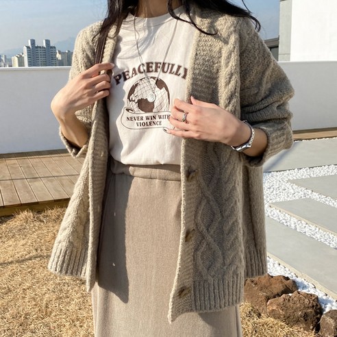 아모르데이 여성용 로윗스가디건 피셔 루즈핏 꽈배기 브이넥 니트 가디건
