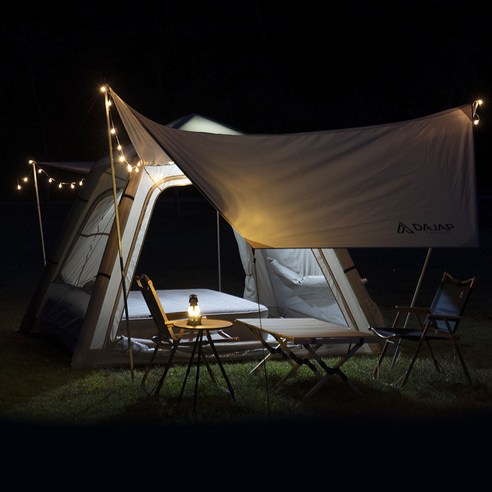 야외 활동을 위한 편안하고 보호적인 텐트