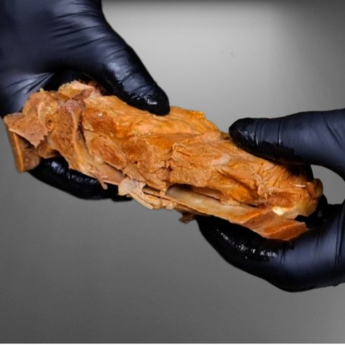 부드럽고 담백한 맛의 박준기감자탕 한돈1+등급 우거지감자탕