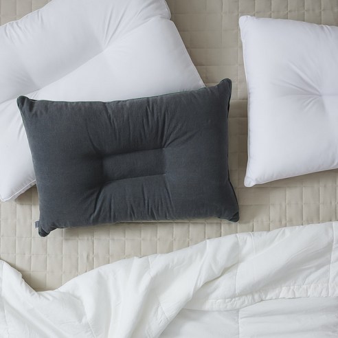 깊은 밤, 편안한 휴식을 선사하는 [JAJU] 피그 경추 베개솜: 차콜 색상의 섬세한 포근함 자주베개