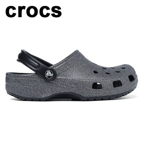 발끝에 쏟아지는 밤하늘, 크록스 글리터로 일상에 마법을 더하다 크록스글리터